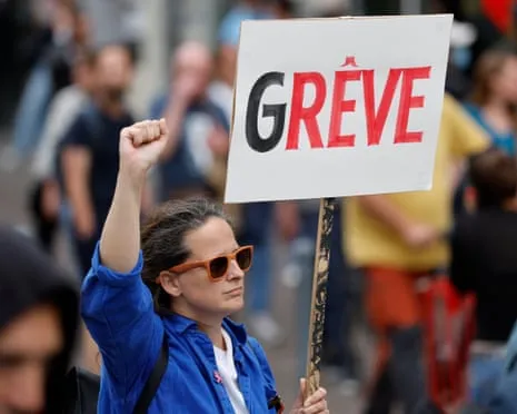 France Bracing for Significant Strike Day During Deepening Political Turmoil